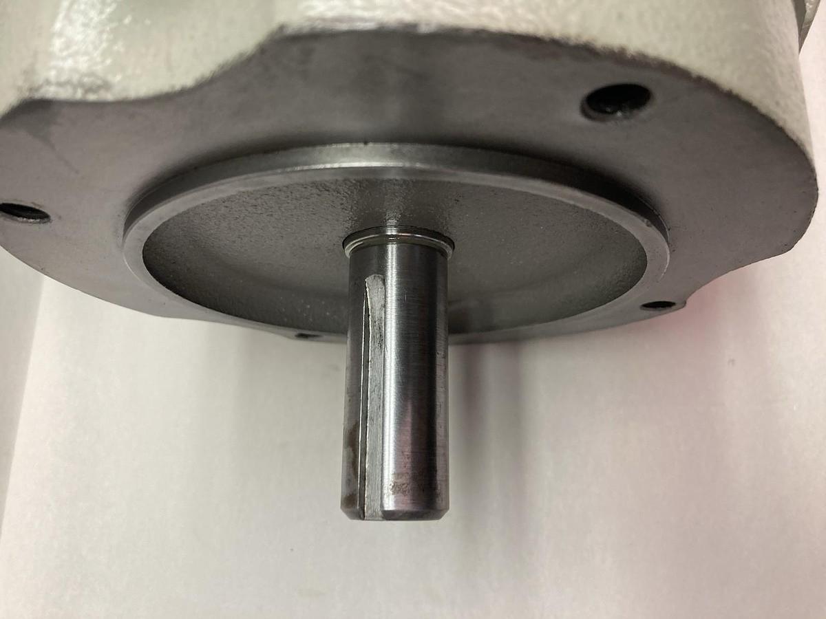 Toshiba,80024FGC2A3,3-Phase Induction Motor 2hp 1725rpm 230/460V Frame 145TC