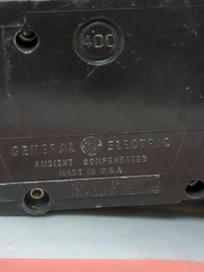 Used GENERAL ELECTRIC,THQB32020,CIRCUIT BREAKER 20 AMP 3-POLE LOT OF 2 PRE-OWNED