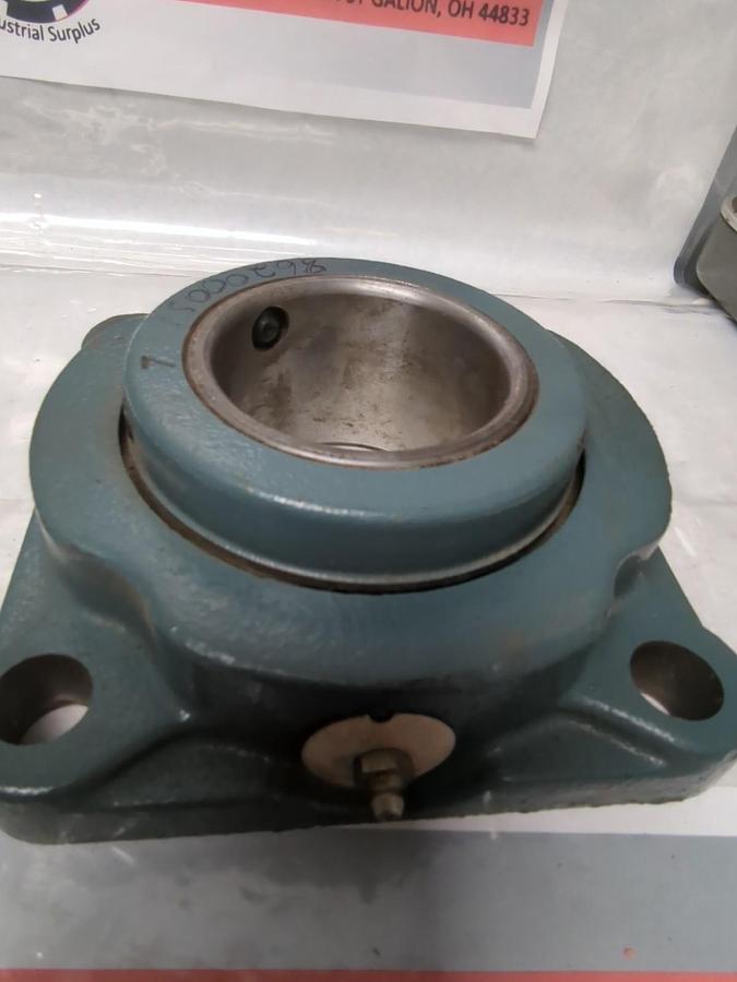 Used DODGE,048062,FLANGE 4-BOLT MOUNT UNISPHERE BEARING F4B-UNI2-215E 2-15/16 IN BORE