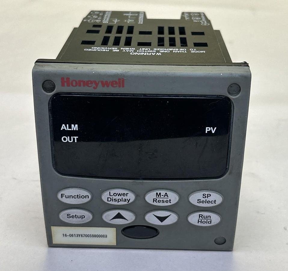 Used HONEYWELL,DC2500-EE-0L0R-200-10000-E0-0,UNIVERSAL DIGITAL CONTROLLER