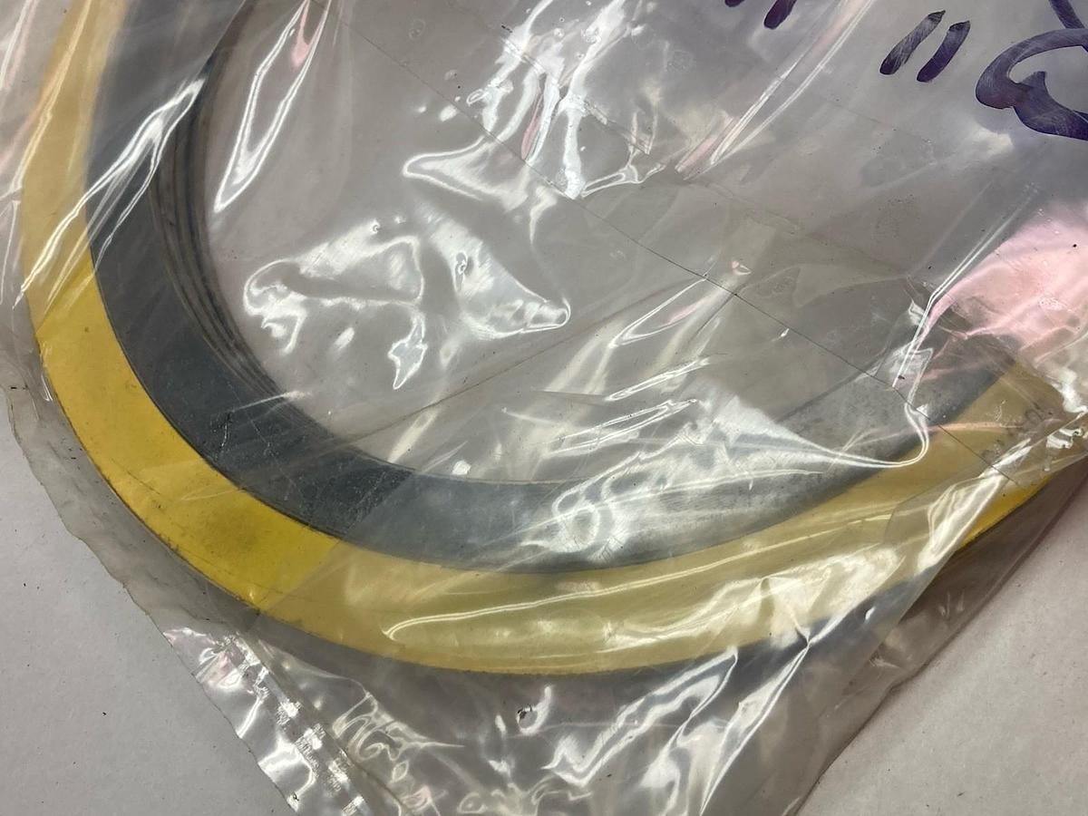 Flexitallic,400 ASME,8 Inch Spiral Round Gasket B16.20 304/FG LOT OF 4