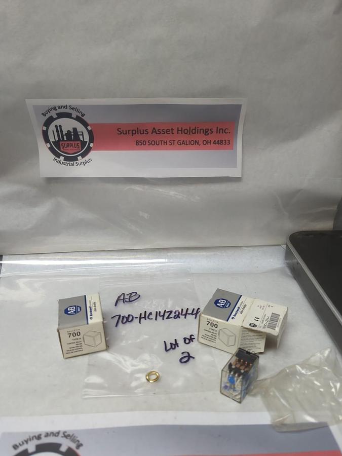 ALLEN-BRADLEY,700-HC14Z24-4,SERIES B CONTROL RELAY 3A 4PDT 24V DC LOT OF 2 NOS