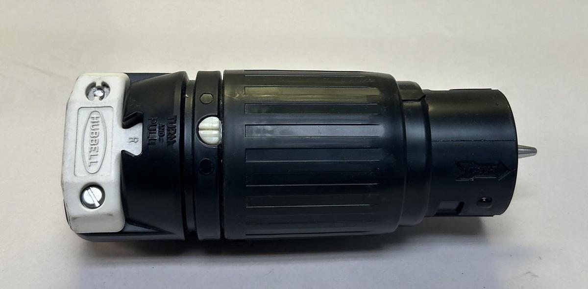HUBBELL,CS6364C,TWIST LOCK NOS