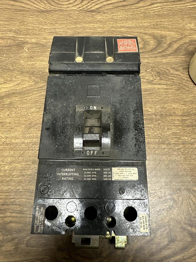 Square D,KA26200AC,2 Pole 200Amp 600VAC I Line Circuit Breaker