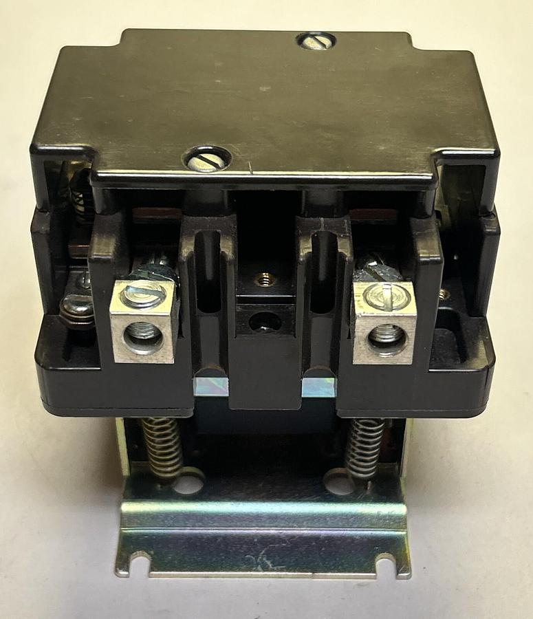 UNBRANDED,2160B720,CONTACTOR 75A 600V NOS