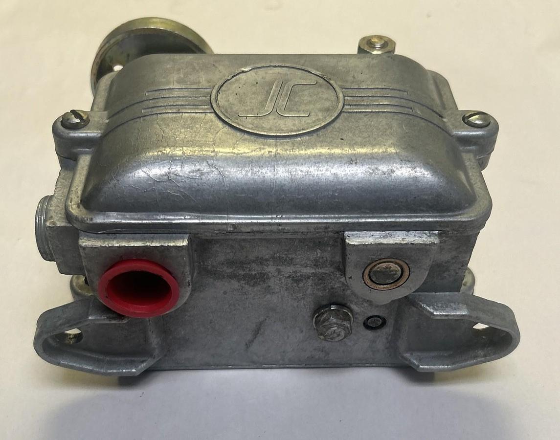 Used JOSLYN CLARK,HLD-3,LIMIT SWITCH