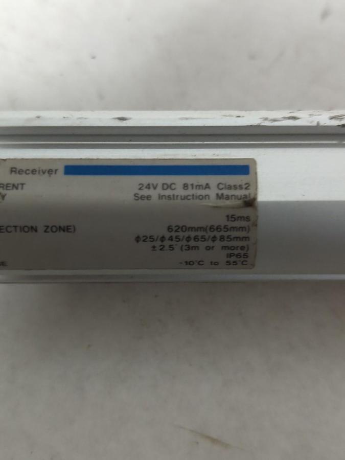 Used KEYENCE,SL-C32H-R/SL-C32H-T,LIGHT CURTAIN RECEIVER AND TRANSMITTER SET 24VDC