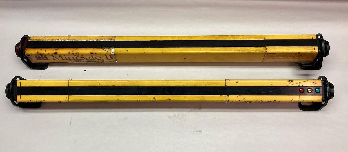 Used STI,MS4316BA & MS4316BX,MINISAFE B Light Curtain Emitter And Receiver Set