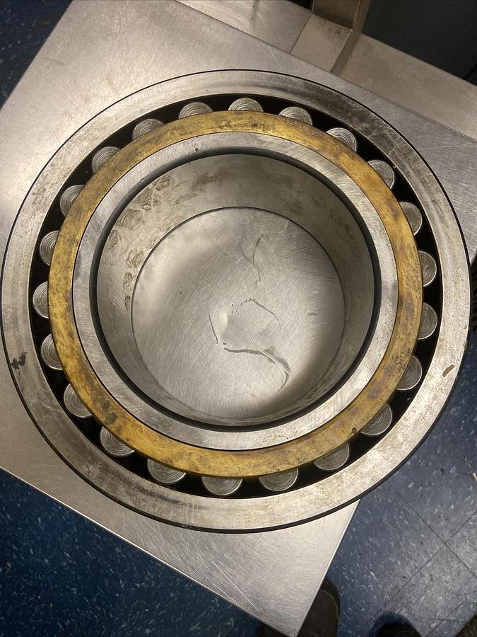 SKF,23138CC,Spherical Roller Bearing 190MM ID 320MM OD 104MM Wide