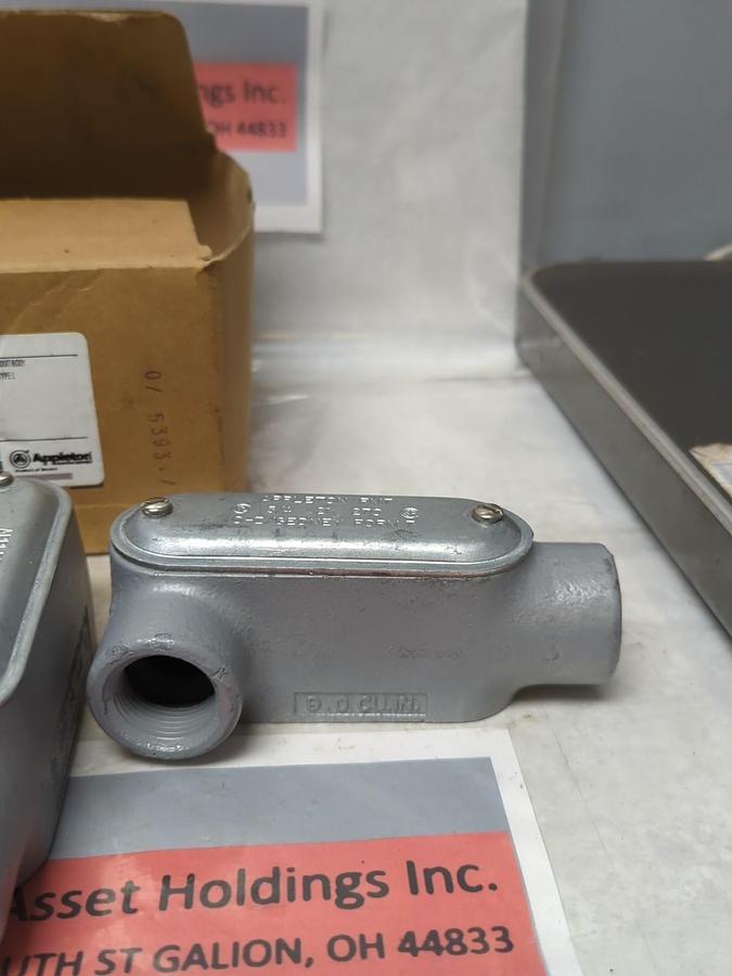 APPLETON,L27,GRAYLOY FM7 CONDUIT BODY 3/4 INCH BOX OF 3 NOS