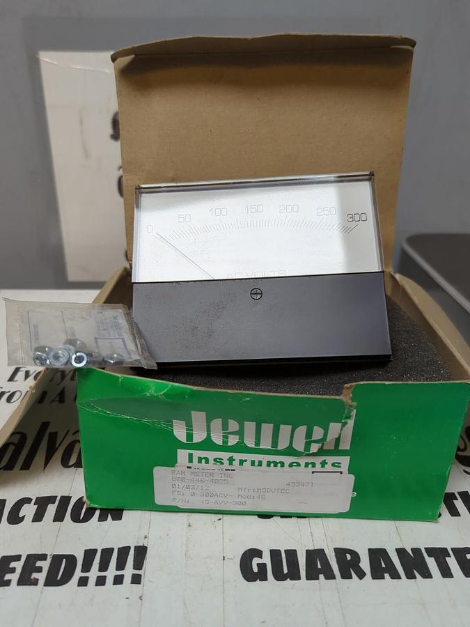 MODUTEC JEWELL INSTRUMENTS,0-300VDC, PANEL MOUNT ANALOG METER NOS