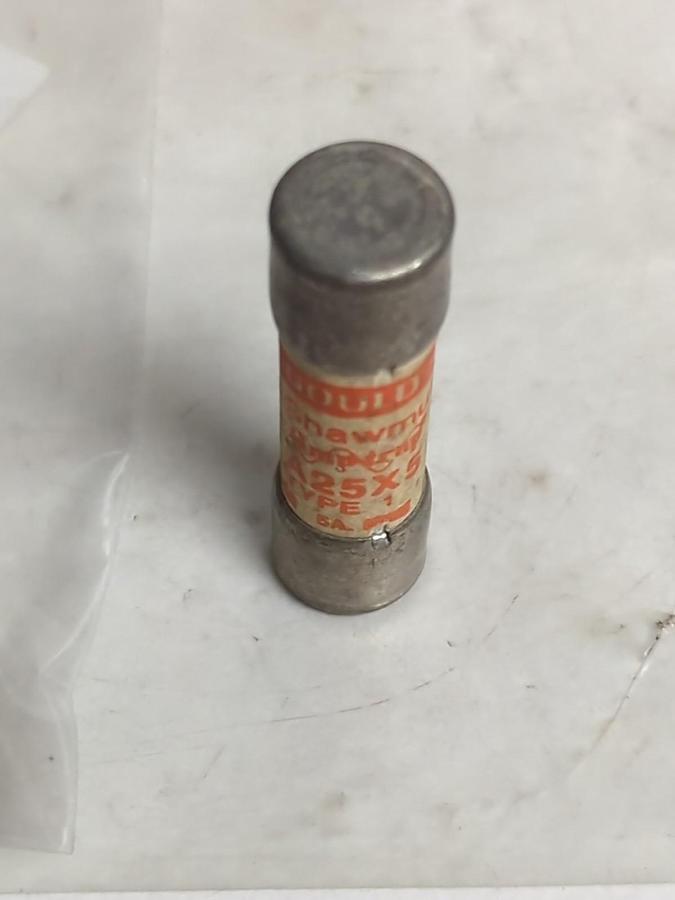 Used GOULD SHAWMUT,A25X5,AMP-TRAP 5 AMP FUSE LOT OF 2 PRE-OWNED