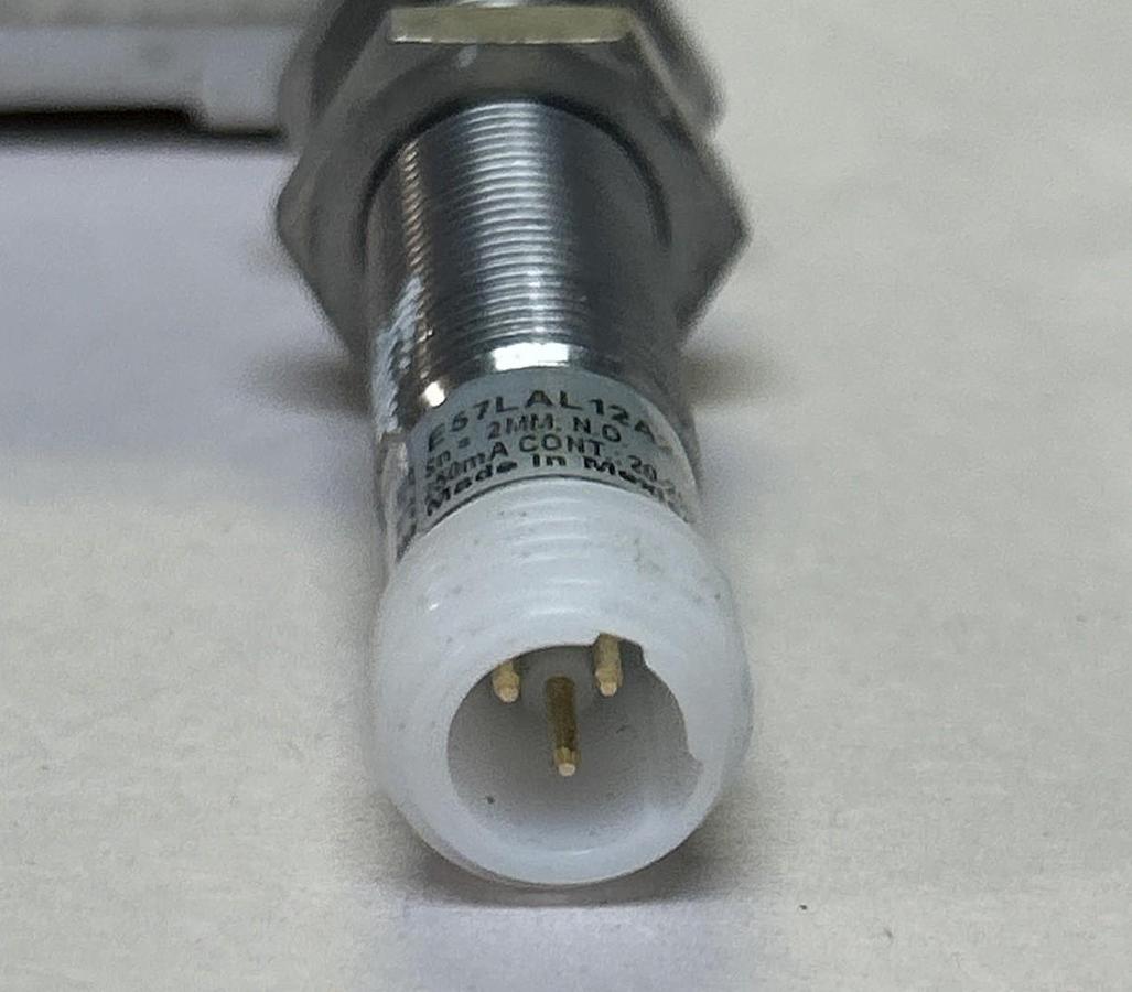 EATON,E57LAL12A2SA,INDUCTIVE SENSOR NOS