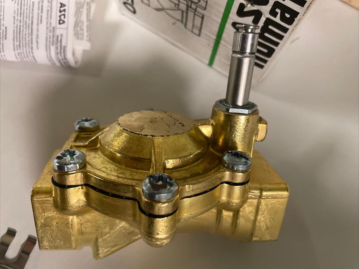 ASCO,SCE238D010,1 INCH SOLENOID VALVE 24VDC