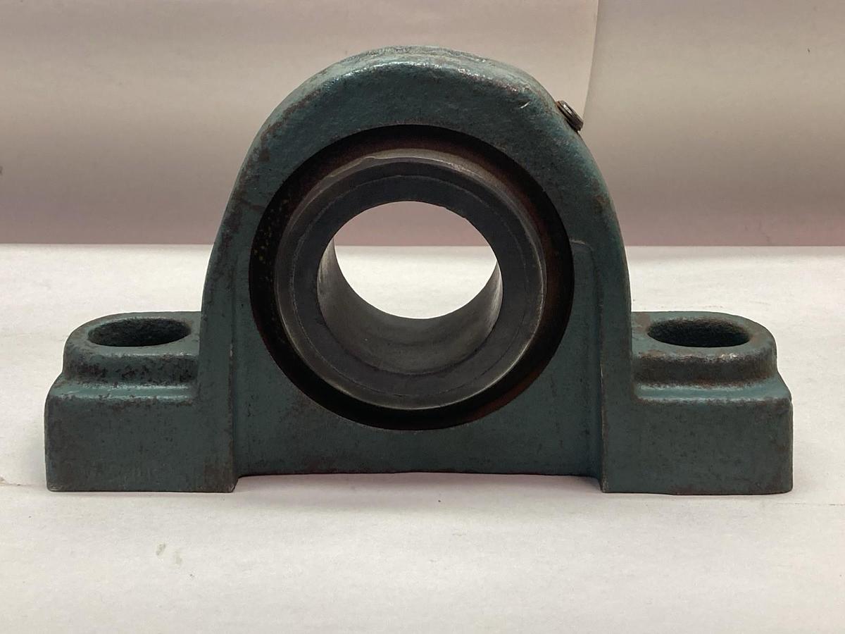 Used Dodge,SC-1,Normal Duty Pillow Block Ball Bearing 2 Inch Bore 124078