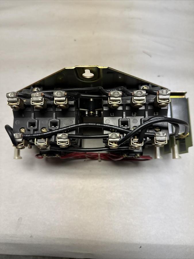 Allen-Bradley,705-BOB103,Series K Size 1 Reversing Starter (G026)