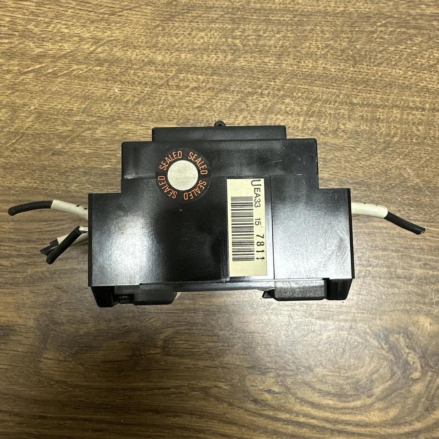 Used Fuji,EA33,15 Amp Circuit Breaker