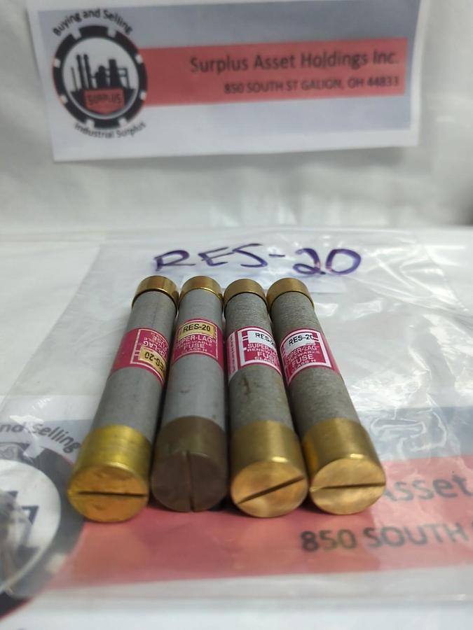 COOPER BUSSMANN,RES-20,RENEWABLE 20 AMP FUSE LOT OF 4 PRE-OWNED