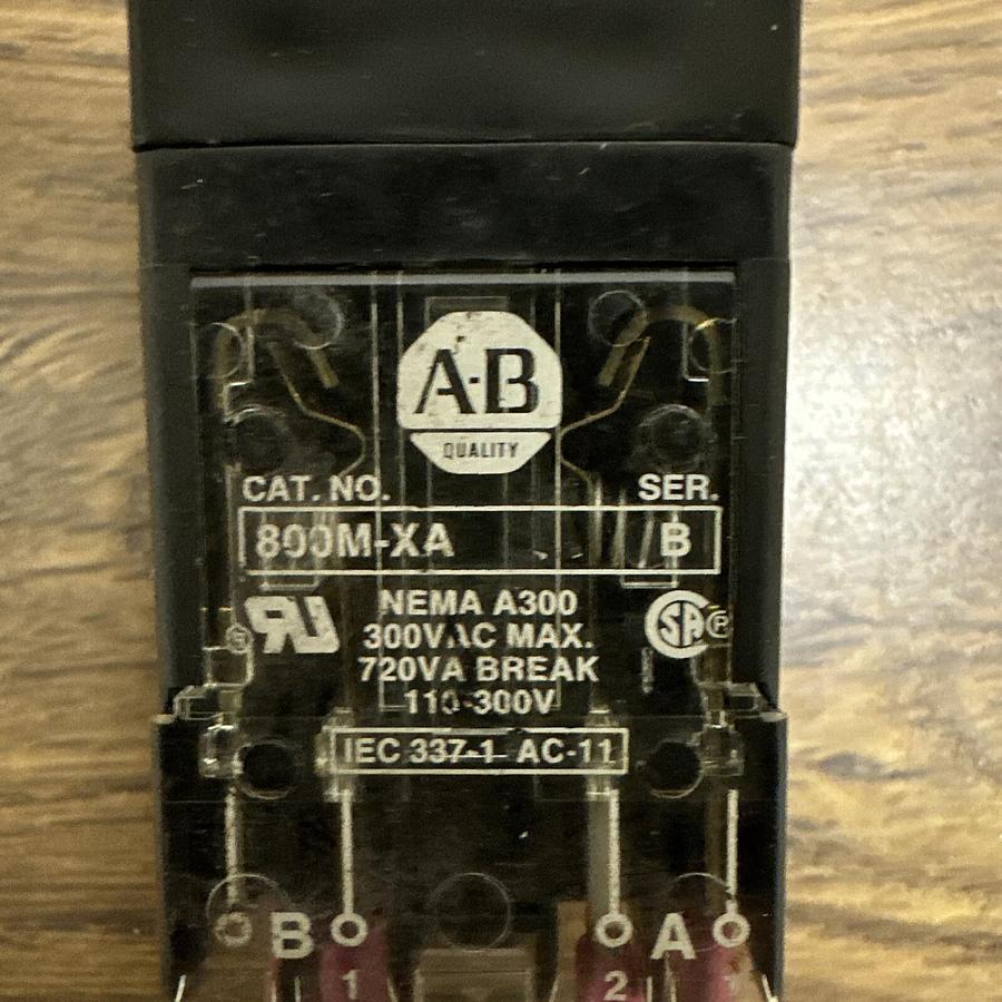 Used A-B,800M-XA,Pushbutton Switch Ser D