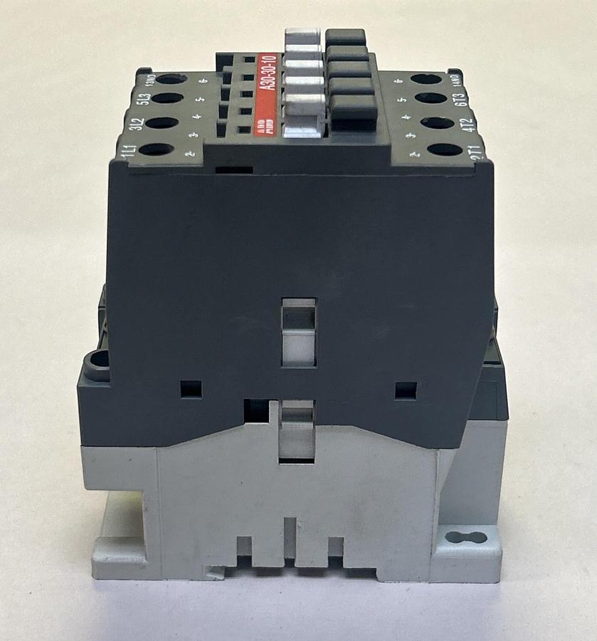 Used ABB,A30-30-10,CONTACTOR 110-120V COIL