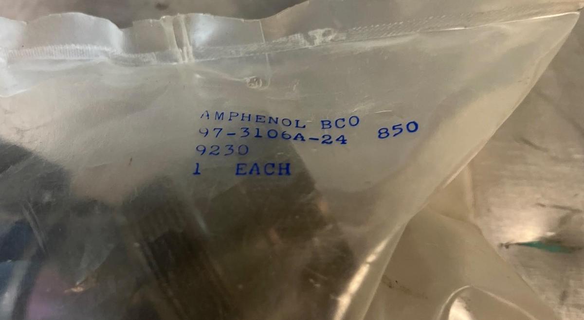 AMPHENOL,97-3106A-24,97 SERIES Cylindrical Connector
