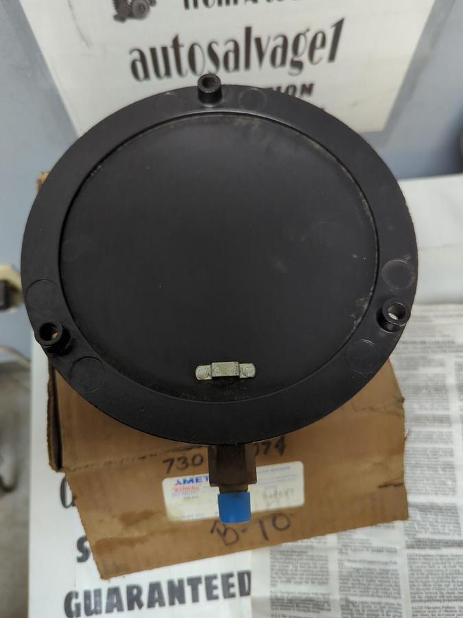 AMETEK,0-100,PSI PRESSUR GAUGE 5-1/2 IN  DIA 1/4 IN  NPT NOS