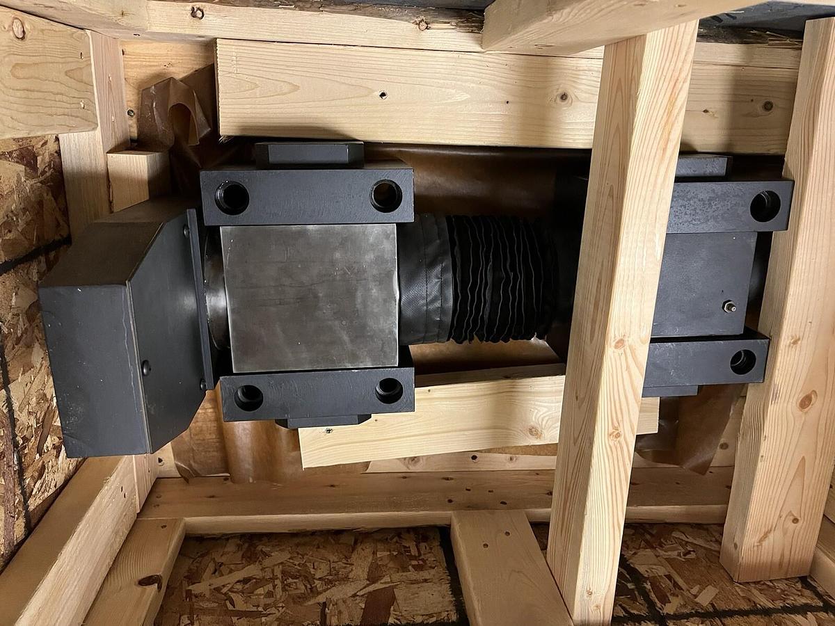 Used GCH TOOL GROUP,10005714,BALL SCREW ASSEMBLY