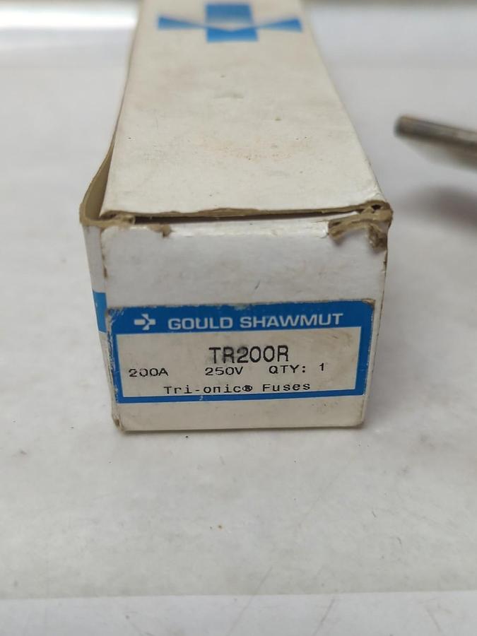 GOULD SHAWMUT,TR200R,TRI-ONIC 200 AMP FUSE NOS