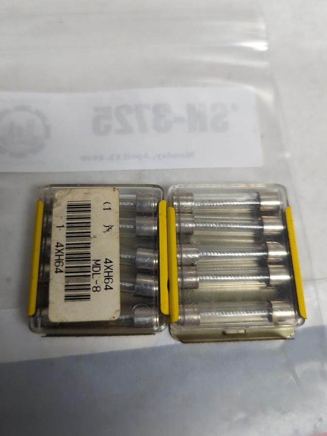 COOPER BUSSMANN,MDL8,FUSE LOT OF 10 PCS NOS