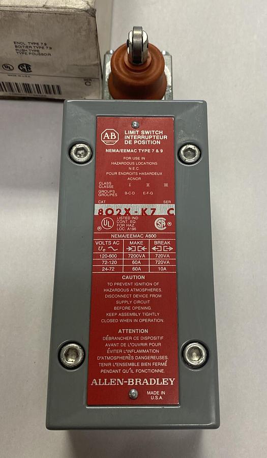 Used ALLEN BRADLEY,802X-K7,SER C LIMIT SWITCH NEW