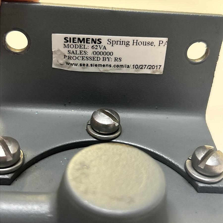 SIEMENS,62VA,PNEUMATIC REGULATOR NOS