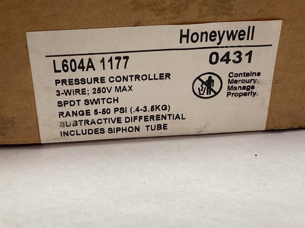 Used Honeywell,L604A 1177,3-Wire Pressure Controller 5-50PSI 250V