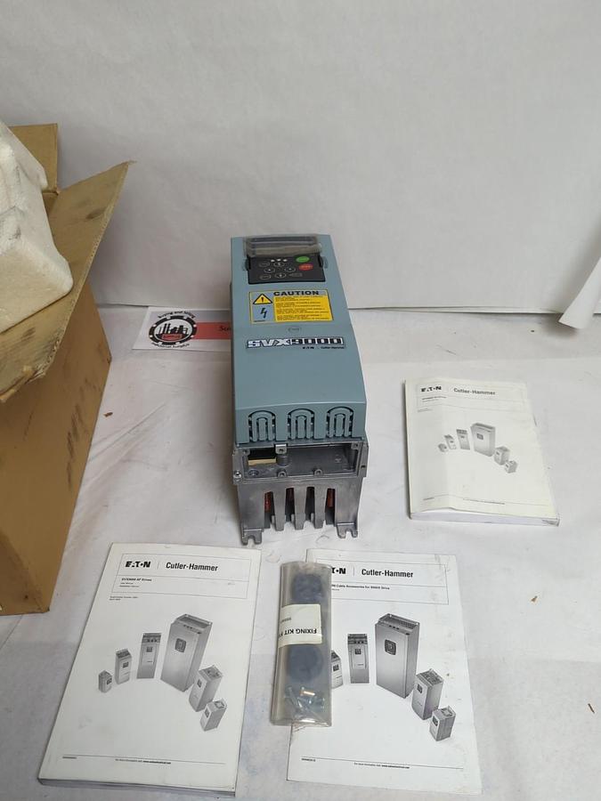 EATON CUTLER HAMMER,SVX002A1-4A1B1,ADJUSTABLE FREQUENCY DRIVE NOS