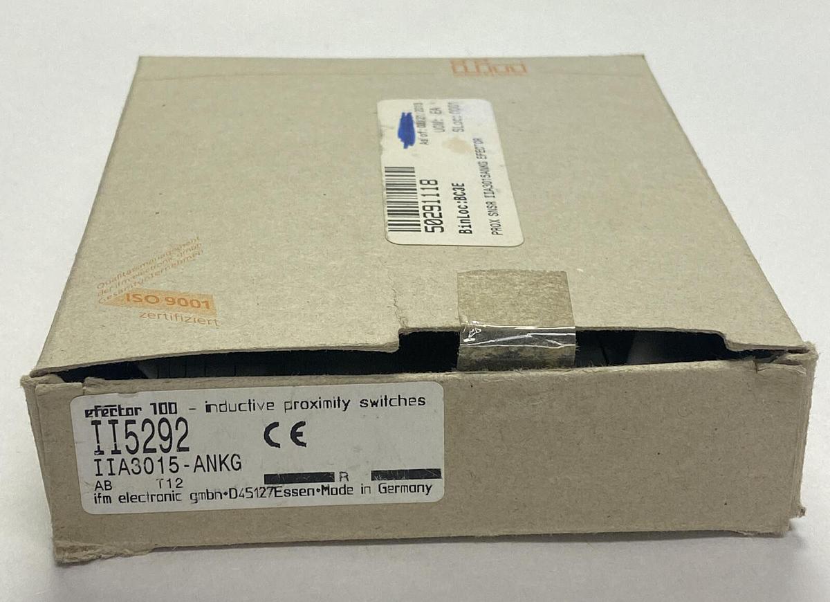 Used EFECTOR,IIA3015-ANKG II5292,INDUCTIVE PROXIMITY SWITCH NEW