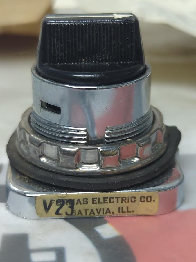 FURNAS,BJS1BH,SELECTOR SWITCH 2-POS OIL TIGHT CONTROL NOS