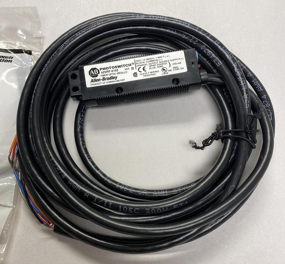 ALLEN BRADLEY,42SRF-6102,SER B COMPACT PHOTO SENSOR NEW NO BOX