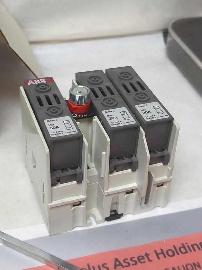 Used ABB,0S 30FAJ12,GENERAL PURPOSE SWITCH INTERRUPTEUR 600VAC 30A PRE-OWNED