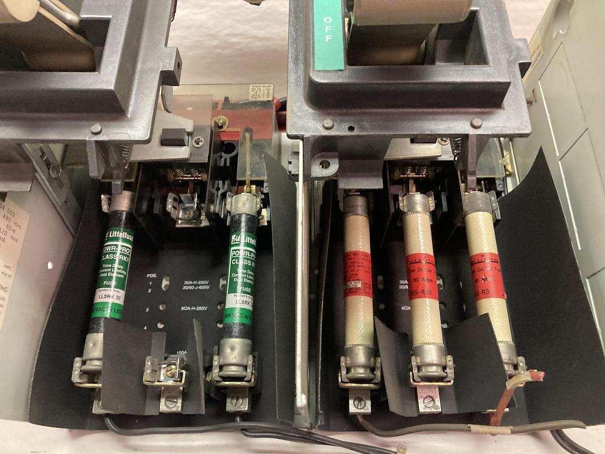 Used Cutler Hammer,30 Amps,12 INCH MCC Dual Disconnect Feeder Bucket 30A