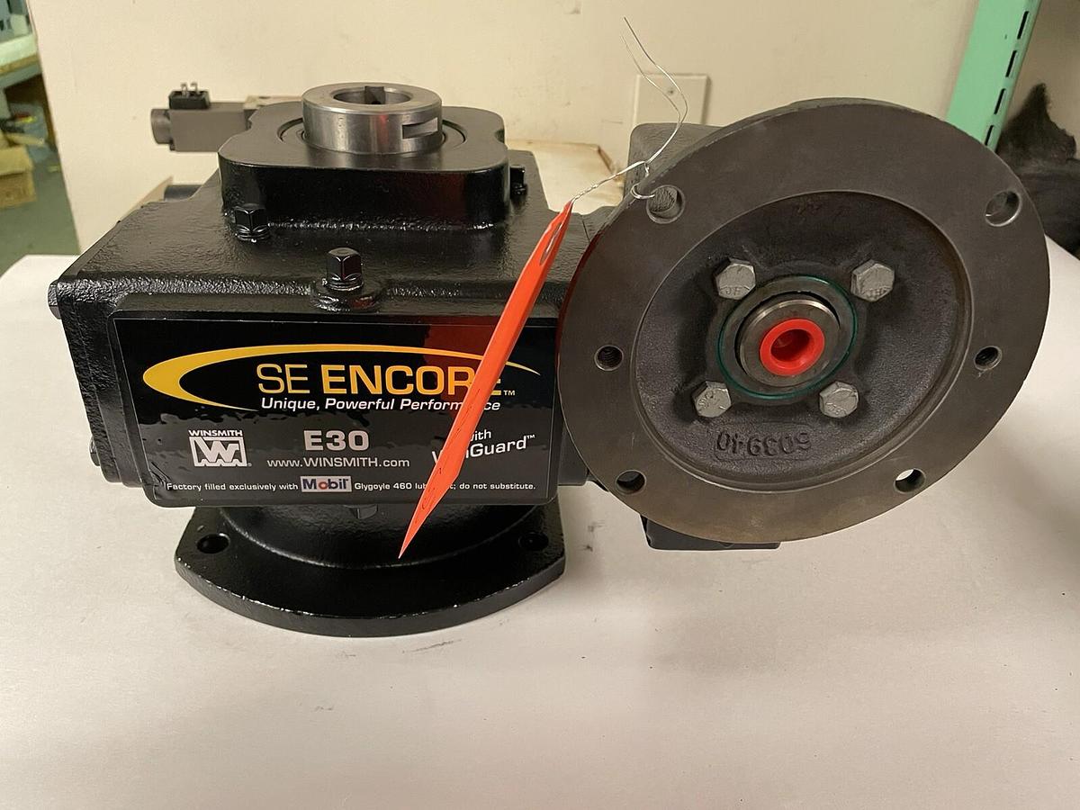 Used WINSMITH,E30MSFD,GEAR REDUCER RATIO 200 .5610HP 1750RPM E30MSFDF1230LC