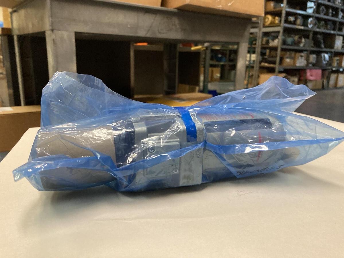 Used SMC AW40-N04-Z,Filter Regulator