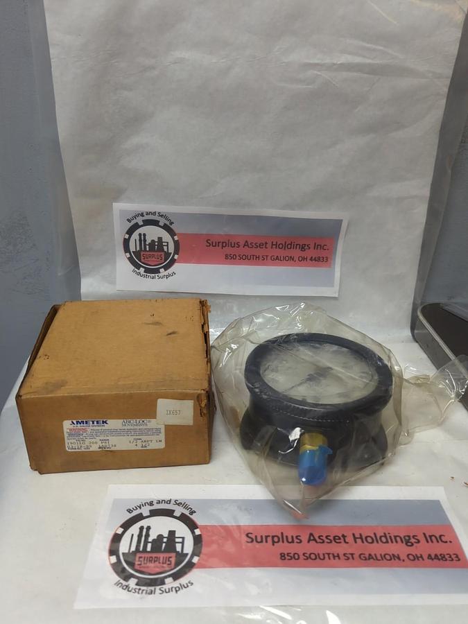AMETEK,1901LG,GAUGE 4-1/2 IN FACE 1/2 ANPT BOTTOM CONNECTION 200 PSI NOS