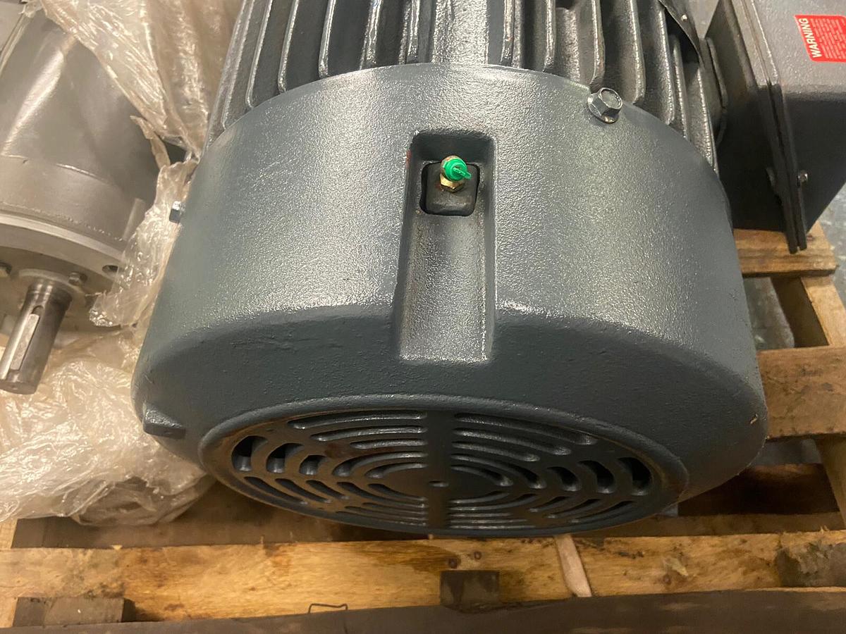 Used Lincoln,LM23735BC,15Hp Motor 1770RPM 460V 284U Model EVECCF4G15U64L