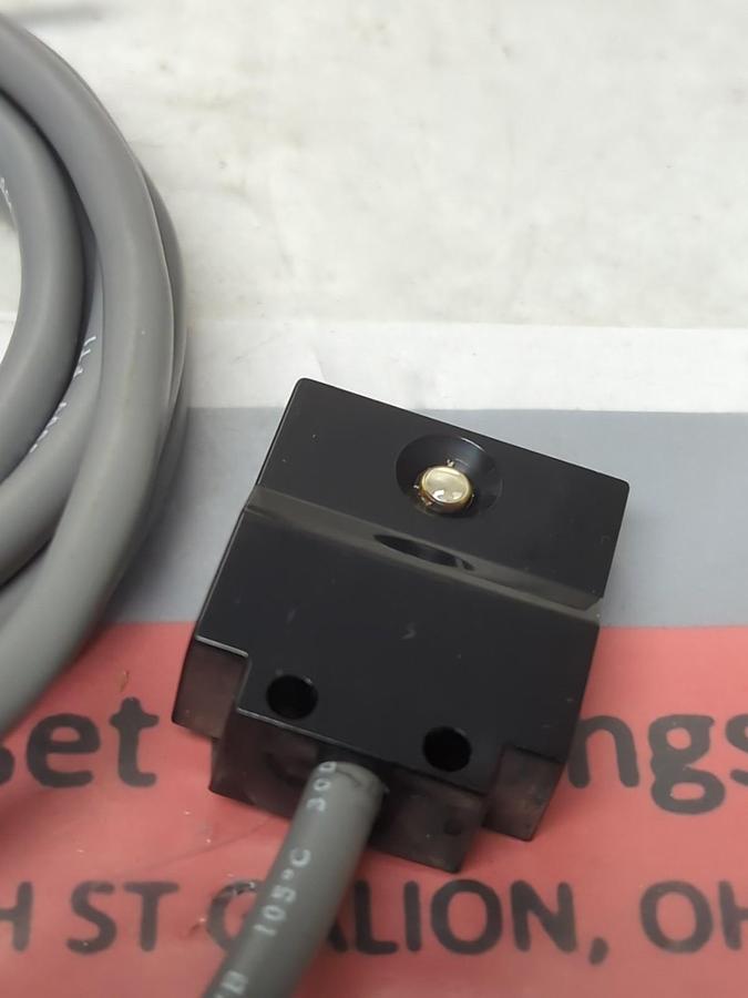 BANNER,SE61E,PHOTOELECTRIC SENSOR 26073 NOS