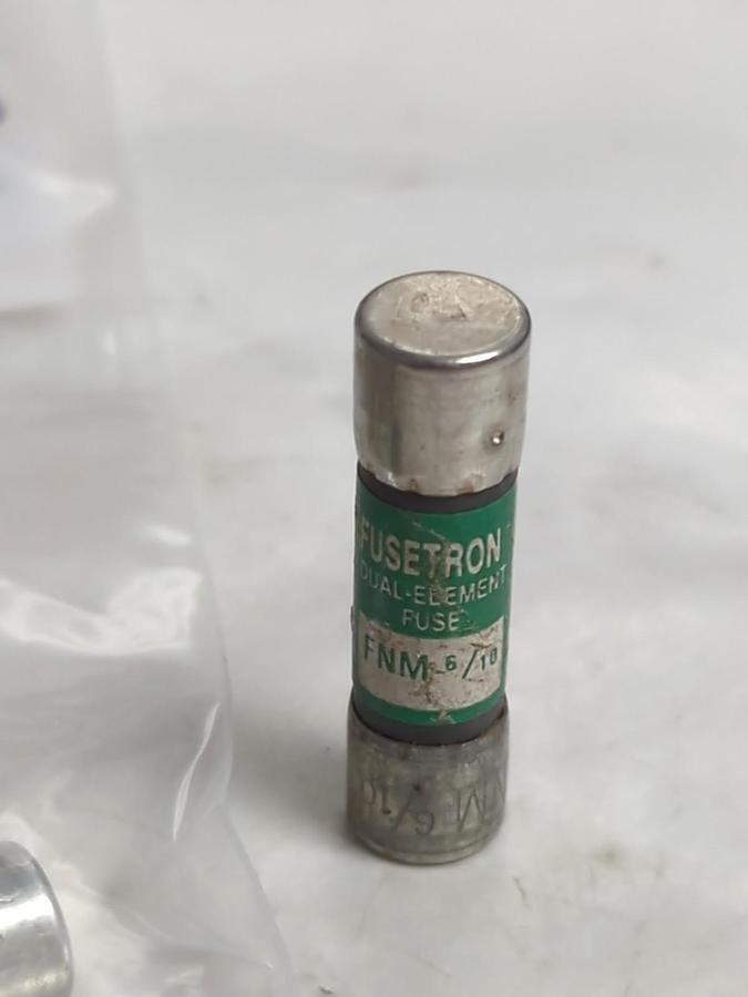 Used COOPER BUSSMANN,FNM-6/10,FUSETRON 6/10 AMP FUSE LOT OF 8 PRE-OWNED