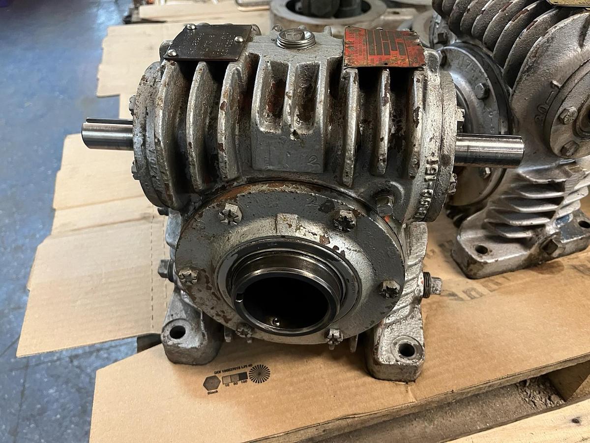 Used Cone Drive Gears,SS0-7300C-FJ,GEAR REDUCER RATIO 5:1 5.06HP 1750RPM