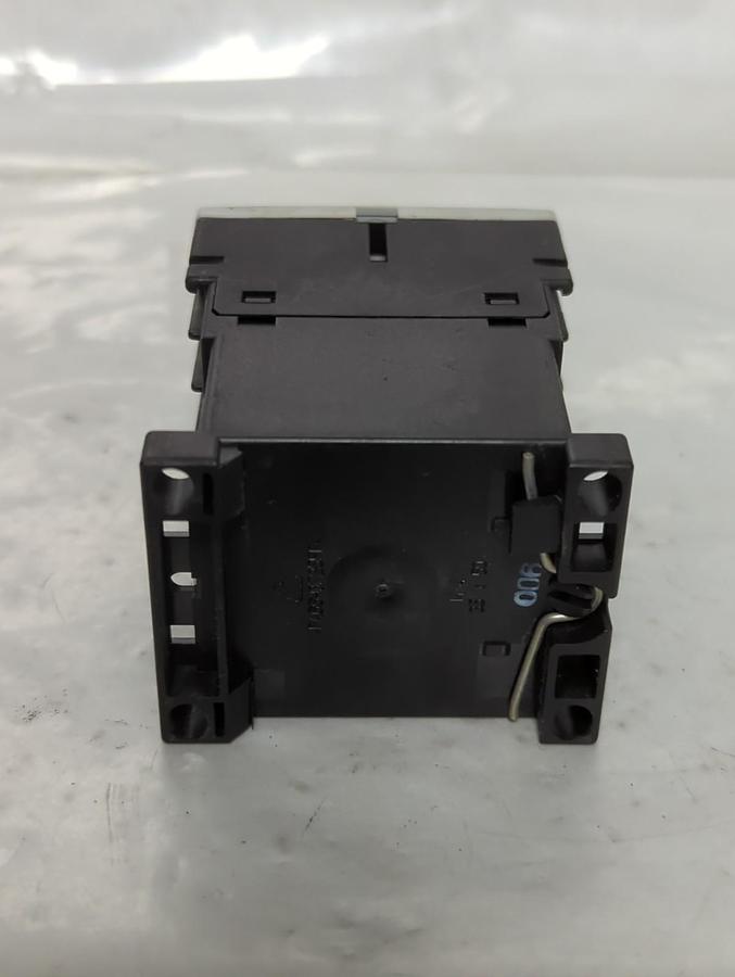 Used SIEMENS,3RT1015-1BB41,CONTACTOR 10E PRE-OWNED