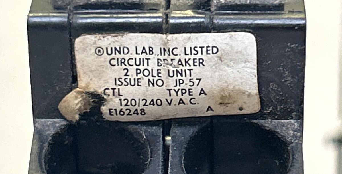 Used AMERICAN,A2020,TANDEM CIRCUIT BREAKER 20A 120/240V 2P LOT OF 2