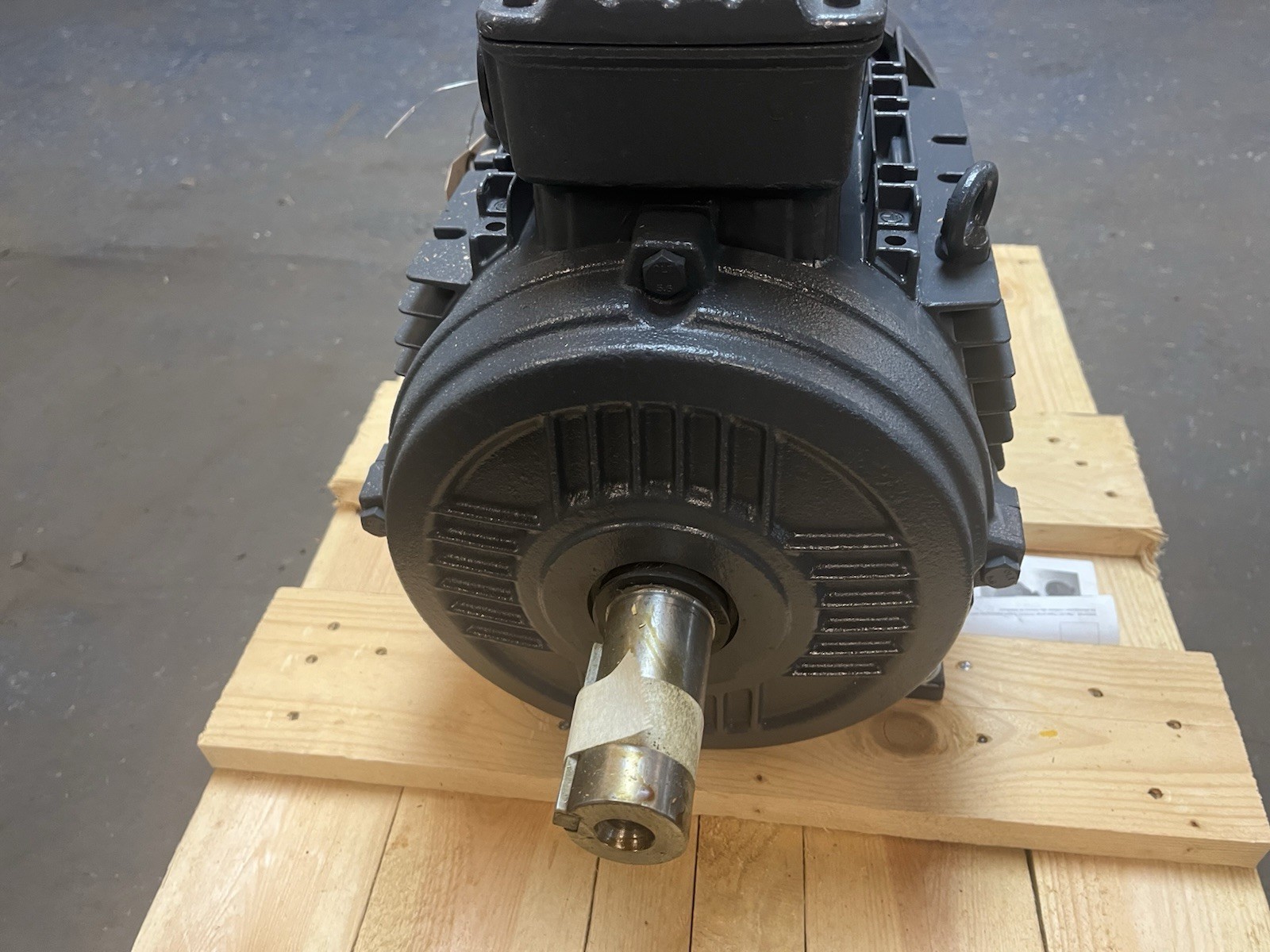 WEG,AL132S,MOTOR 5.5kW 7.5HP 460V 3520RPM