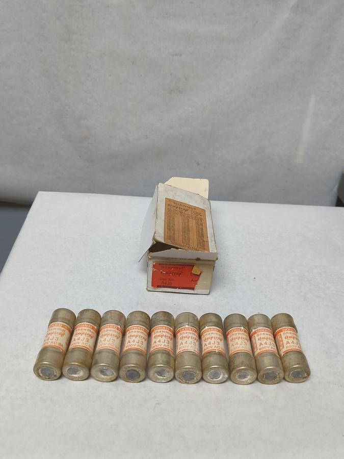 GOULD SHAWMUT,A4J3,AMPTRAP 3 AMP FUSES LOT OF 10 NOS