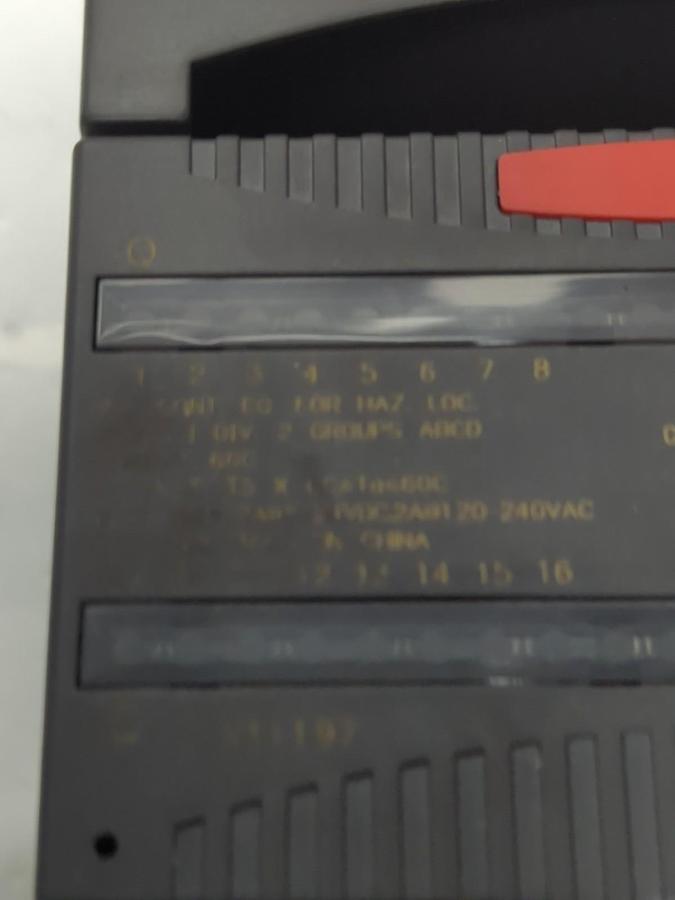 Used GE FANUC,IC200MDL940G,OUTPUT MODULE WITH IC200CHS002L I/O CARRIER PRE-OWNED